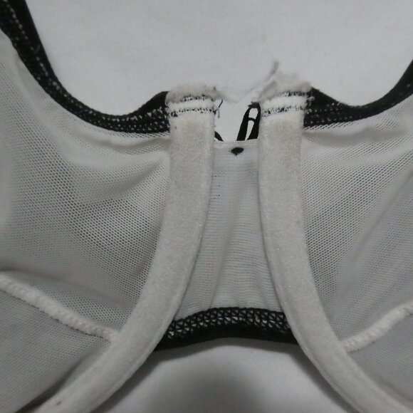 AG - ASHLEY GRAHAM | 40 DDD | Elegant Lace Black Bra | *Padding Not Included - Picture 15 of 16